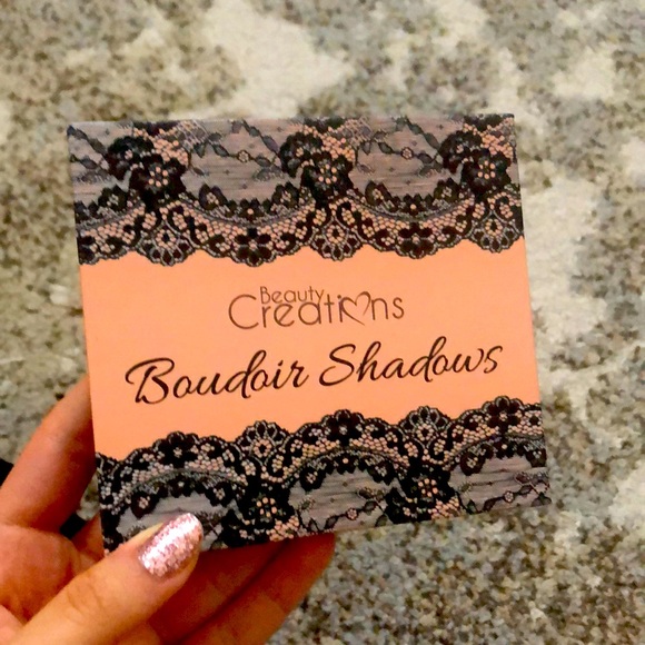 Beauty Creations: Boudoir Shadows - Picture 1 of 3